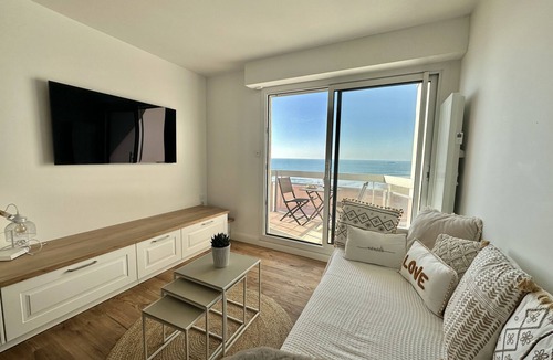 Saint-Gilles-Croix-de-Vie Apartment | 40m2 top floor luxury apartment with SEA VIEW