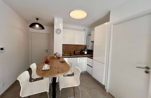 Cavalaire-sur-Mer Apartment | 40sqm Apartment with Terrace and Parking in Cavalaire-sur-Mer