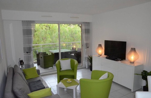 Carnot Apartment | 48 m² Apartment ∙ 1 bedroom ∙ 4 guests