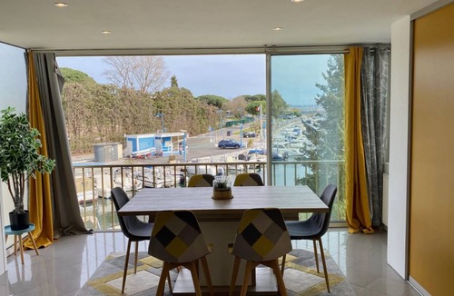Mandelieu-la-Napoule Beach House | 48 m² House ∙ 2 bedrooms ∙ 4 guests