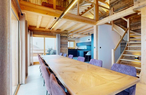Le Corbier Ski Chalet | 5* Chalet with Spa and Jacuzzi · 15 guests · ski-in/ski-out · private parking