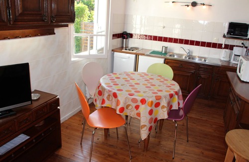 Breuillet House | 5 minutes from beaches country house with children's play area