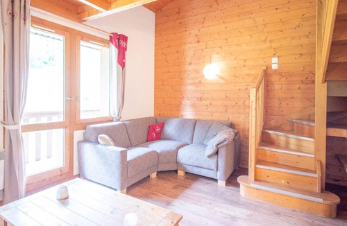 Valmorel Apartment | 5-room duplex with balcony, pets allowed, ski-in/ski-out