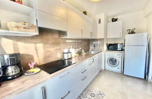Prado - Republique Apartment | 50 m² Apartment ∙ 1 bedroom ∙ 4 guests