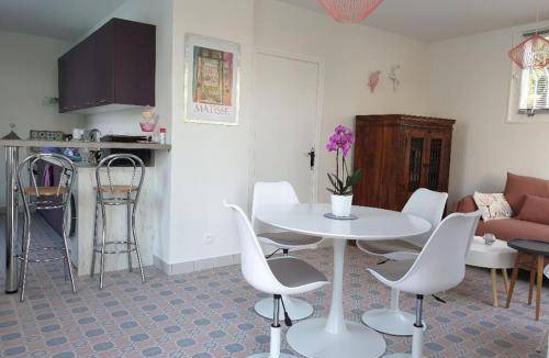 Chateauneuf-Grasse House | 50 m² House ∙ 1 bedroom ∙ 4 guests