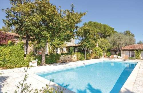 Le Rouret House | 6 bedroom accommodation in Le Rouret