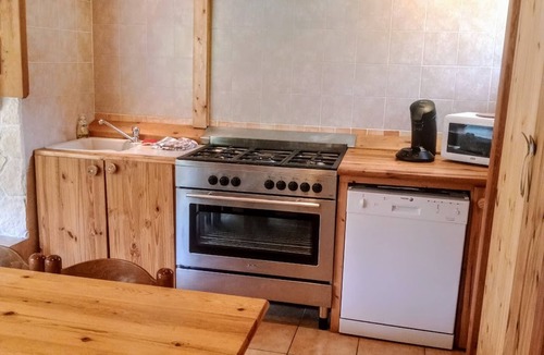 Monetier-les-Bains Ski Chalet | 6-room chalet with fireplace, private parking near Monêtier-les-Bains