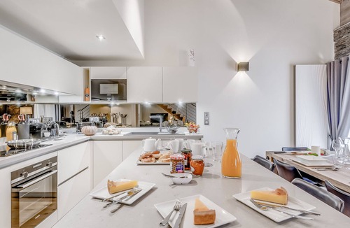 Les Brevieres Ski Chalet | 6-Room Duplex with Jacuzzi - 9 People, Tignes