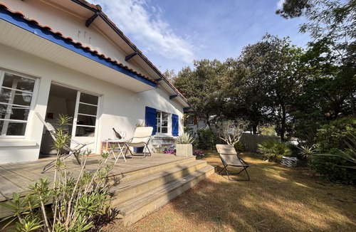 L'Herbe Villa | 7-person villa above the village of L'Herbe, 3 minutes' walk from the beach
