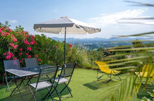 La Rouviere House | 80 m² House ∙ 2 bedrooms ∙ 6 guests