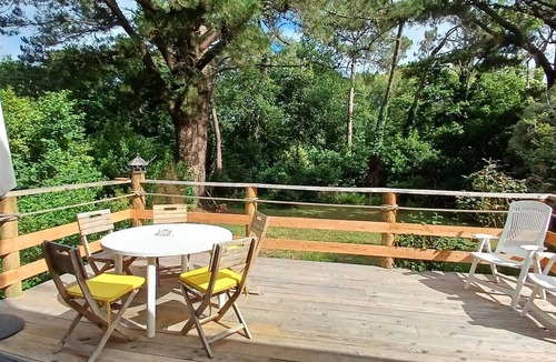 Moelan-sur-Mer House | A 140-square-meter house in a quiet location on the edge of the forest. 2 bedrooms, sleeps 5.