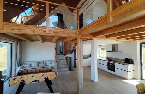 Plougasnou House | A beautiful house with a view of the sea, located 100 meters from the beach and the GR34 trail.