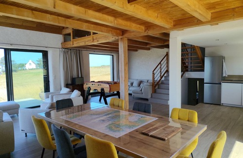 Plougasnou House | A beautiful house with a view of the sea, located 100 meters from the beach and the GR34 trail.