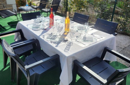 Saint Martin de Juillers House | A Break in the Countryside: A Stop at Clos Saint Martin de Juillers