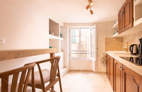 Old Town House | A Breathtaking Townhouse in the heart of Saint-Tropez