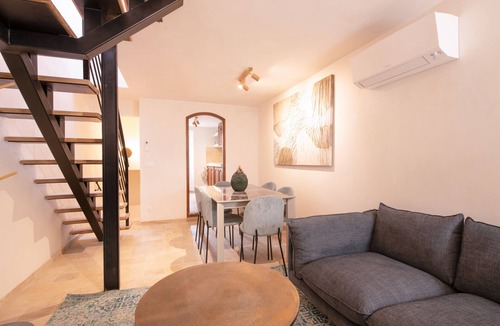 Old Town House | A Breathtaking Townhouse in the heart of Saint-Tropez