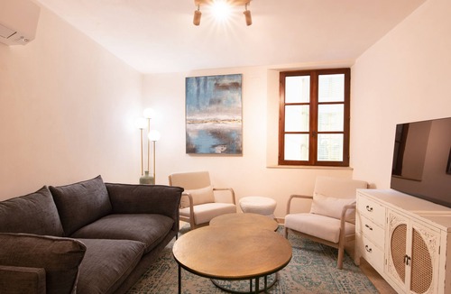 Old Town House | A Breathtaking Townhouse in the heart of Saint-Tropez