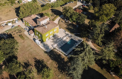 Mortagne-sur-Gironde House | A bucolic interlude in the heart of Charente-Maritime.