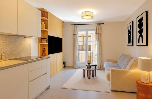 Saint-Tropez City Centre Apartment | A/C apartment with 1BDR/4P - Place des Lices - Saint Tropez