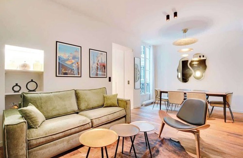 Quartier du Mail Apartment | A Fancy 2-BR/1Ba - Montorgueil