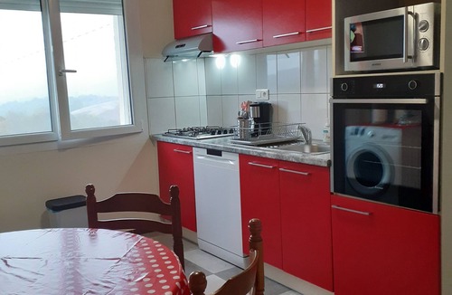 Arette Apartment | A vacation rental at the foot of the mountain, close to all amenities.