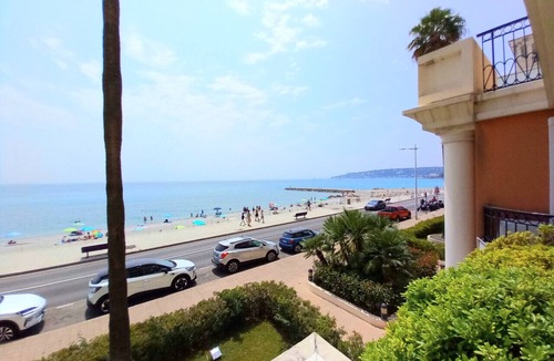 Menton Apartment | Admiral - Three-room apartment facing the sea