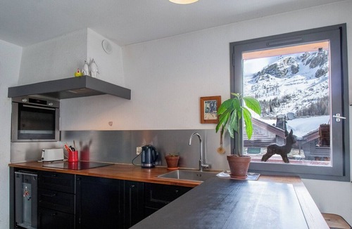 Le Cret Apartment | Adonis A - Cosy Renovated Apartment