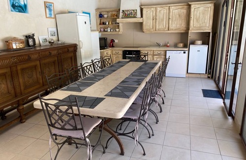 La Colle-sur-Loup Apartment | Air-conditioned studio in a quiet, green setting with a pool, 6 km from the beaches.