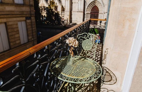 Hotel de Ville - Quinconces Apartment | Air-conditioned, elegant, quiet, ideally located