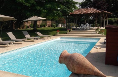 Clermont House | Air-conditioned self-catering cottage - Private terrace - Heated swimming pool