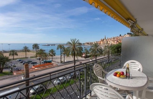 Menton Apartment | Air-conditioned studio with sea-facing terrace in Menton