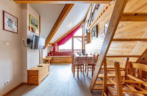 Saint-Francois-Longchamp Apartment | Alpine duplex for 6, ski-in/ski-out