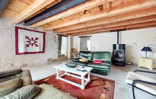 Les Leves-et-Thoumeyragues House | Amazing Home In Les Leves Et Thoumeyra