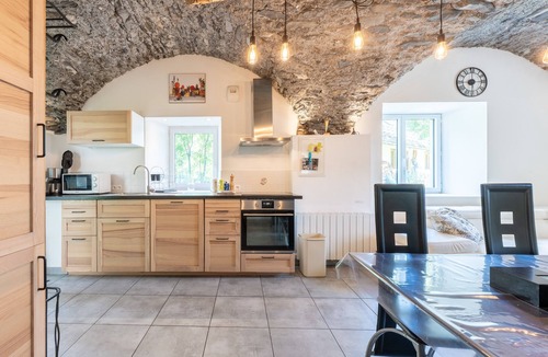 Saint-Colomban-des-Villards Apartment | Apartment 'Breizh Chalet - 6 Personnes' with Mountain View, Private Garden and Wi-Fi