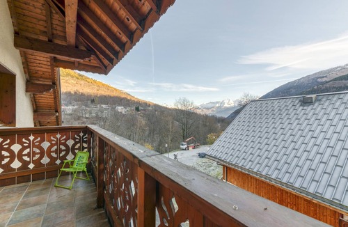Saint-Colomban-des-Villards Apartment | Apartment "Le Ressoutan" with Mountain View and Balcony