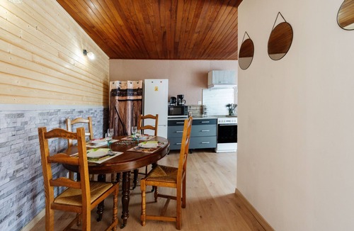 Saint-Martin-sur-la-Chambre Apartment | Apartment "Gîte Zen Attitude" with Mountain View, Private Hot Tub and Wi-Fi