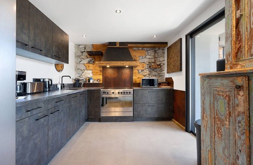 La Toussuire House | Apartment 'Lodge Six de Savoie' with Mountain View, Private Terrace and Sauna
