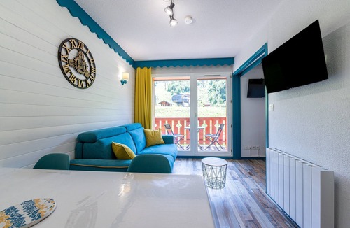 Saint-Francois-Longchamp Apartment | Apartment 'Appartement 4-6 Personnes' with Mountain View, Balcony and Wi-Fi