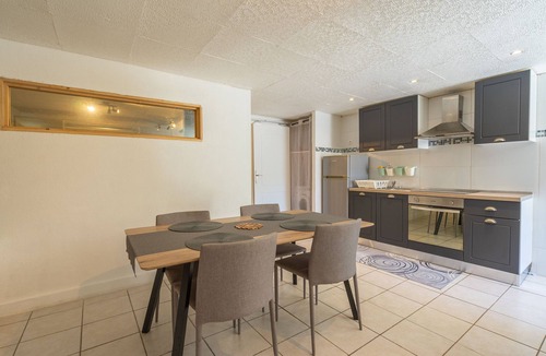 Saint-Genis-de-Saintonge Apartment | Apartment "Fattoria" with Private Terrace, Private Garden and Wi-Fi