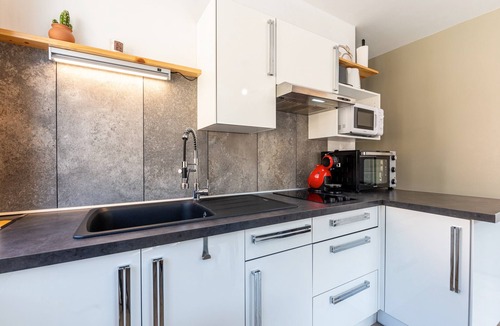 Saint-Etienne-de-Cuines Apartment | Apartment 'Le Glandon' with Mountain View, Balcony and Wi-Fi