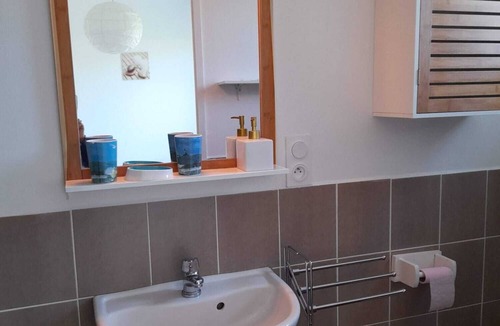 Saint-Sulpice-de-Royan Apartment | Apartment 15 minutes from the beach, relaxing environment