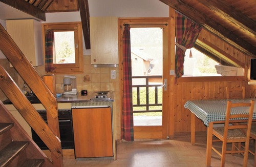 Morillon Apartment | Apartment 'Appartement Morillon Chambre 504' with Mountain View, Shared Pool and Wi-Fi