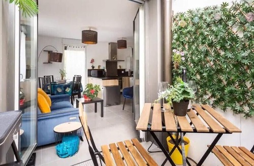 Eysines Apartment | Apartment at the foot of the Tram station