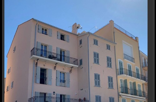 Old Town Apartment | Apartment Bellevue at the port of Saint-Tropez