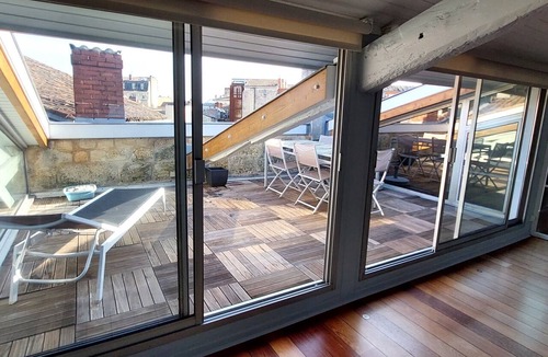 Bordeaux Golden Triangle Apartment | Apartment-City-Ensuite with Shower-Terrace