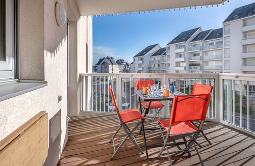 Le Pouliguen Apartment | Apartment for 4 in Le Pouliguen, with balcony