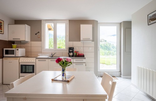 Le Chatel Apartment | Apartment 'T2' with Mountain View, Private Garden and Wi-Fi