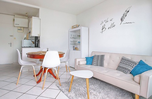 Saint-Hilaire-de-Riez Apartment | Apartment 'Appartement Vue Mer 50m De La Plage' with Sea View and Balcony