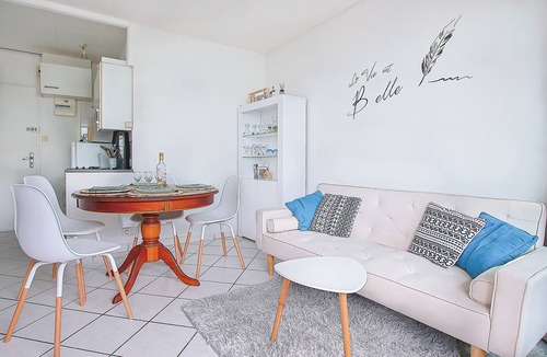 Saint-Hilaire-de-Riez Apartment | Apartment 'Appartement Vue Mer 50m De La Plage' with Sea View and Balcony
