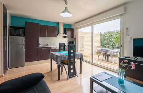 Saint-Simon-de-Bordes Apartment | Apartment 'Le Clos Du Champ De L'Amour - Ile D'Oléron' with Private Pool and Air Conditioning